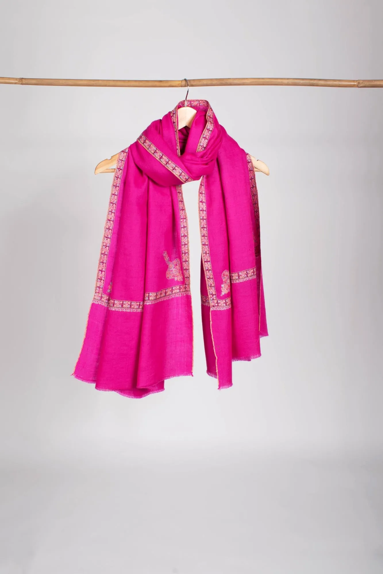 Magnenta Hahia Embroidered Pashmina Shawl - READING