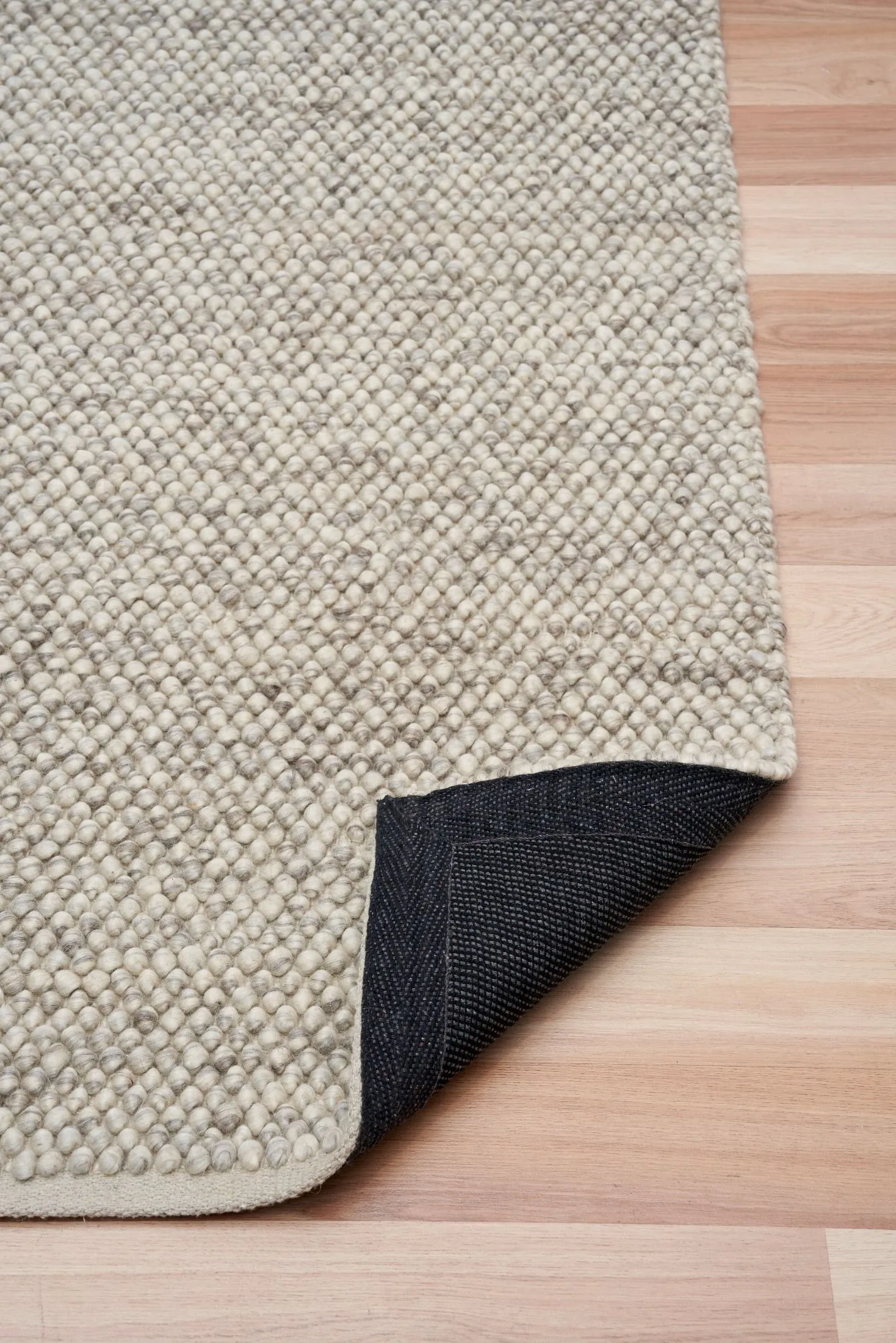 Murmur Wool Rug - Silver