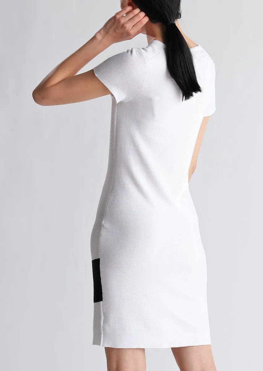 Short-sleeved black and white cotton dress