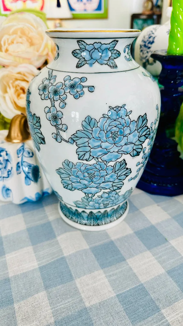 Vintage Imari Vase-Chinoiserie